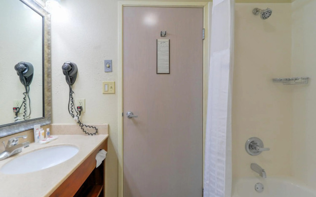 Holiday Inn Cleveland by IHG