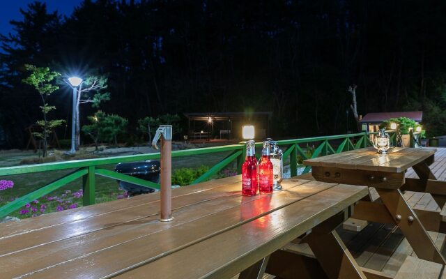 Uljin Dolbit Pension