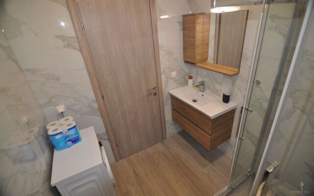 Zennova 24 Nikiti FLOW Family Apt