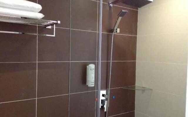 IU Hotels·Neijiang Zizhong Zizhou Avenue Expressway Exit