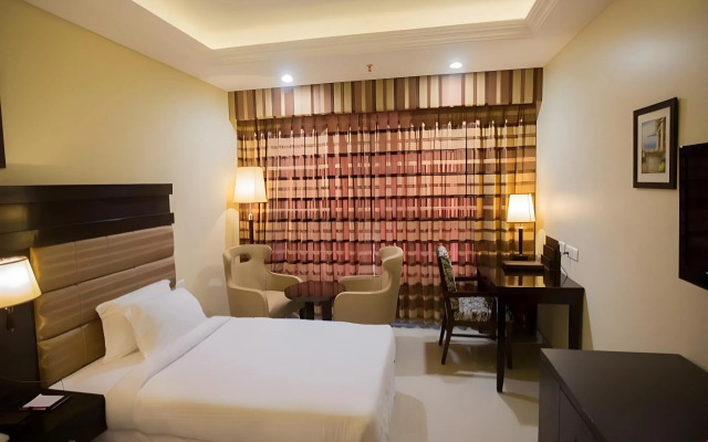 Royal Reve Hotel