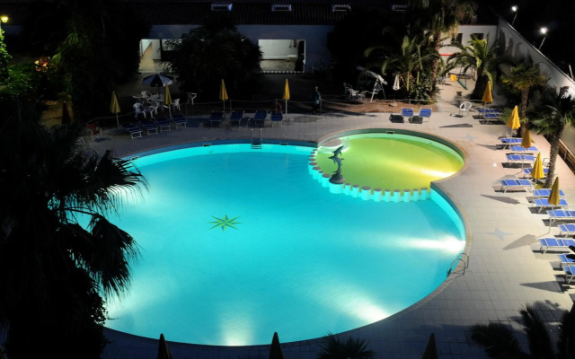 Marina Club Hotel