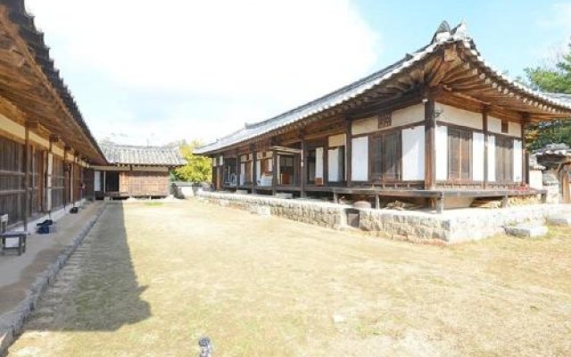 Suaedang Premium Traditional House
