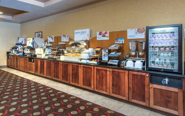 Holiday Inn Express Hotel & Suites Lavonia by IHG