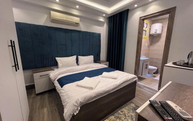 Premier Pyramids Inn