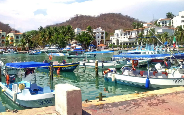 Canadian Resorts Huatulco