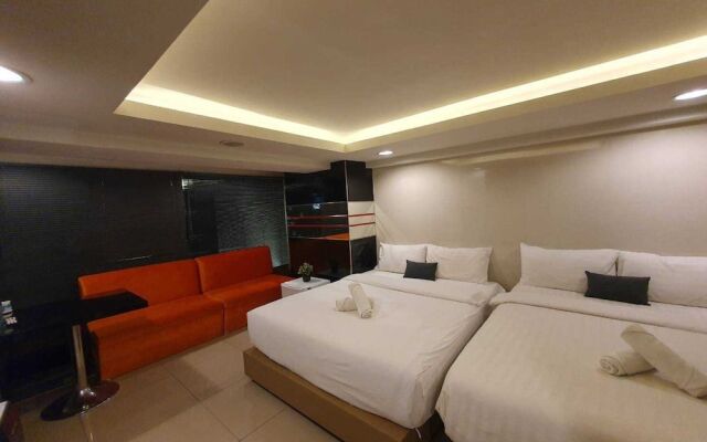 Deco Lux Hotel