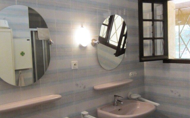 House With in Collobrières With Wonderful Mountain View P