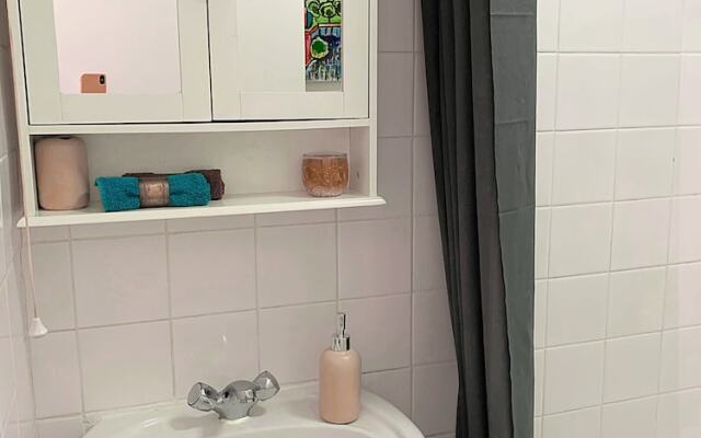 Commodious Studio Apartment in Westfield