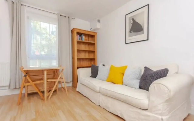 Fabulous 2 Bedroom Apartment in London Bridge