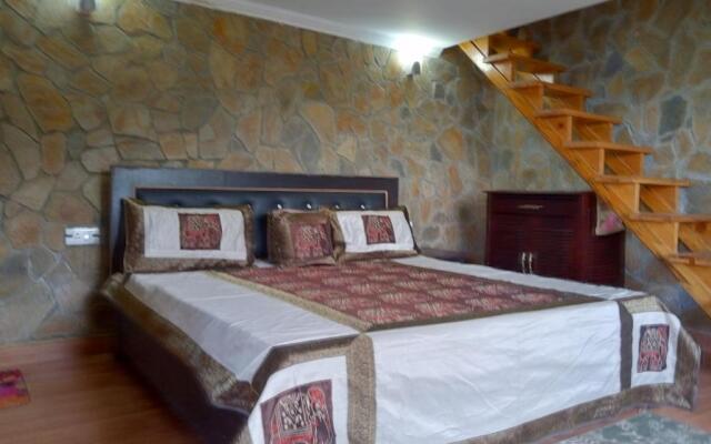Poetry By The Hills Homestay, Mukteshwar