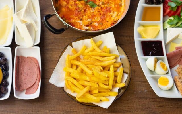 The Hera Suite Hotel