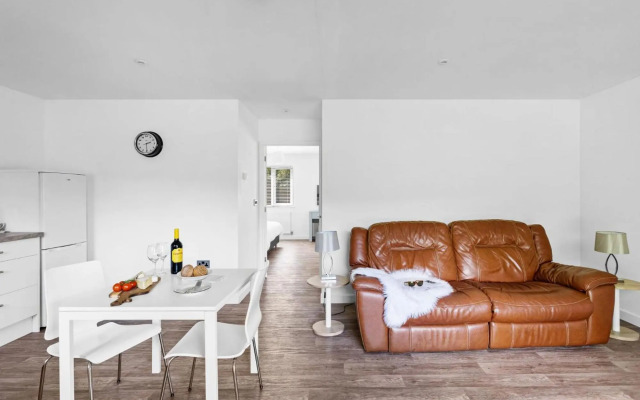 The Clover Lodge, Red Lake Farm Nr Glastonbury