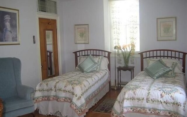 Aida's Victoriana Inn