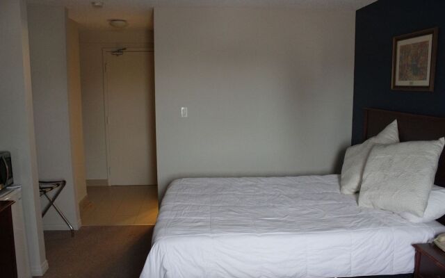 Morinville Plaza & Suites