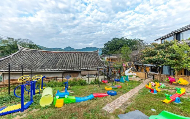Huasao·1949 Designer Parent-Child Vacation Type Smart Homestay (Nanjing Yunshuiyao Waterwheel Store）