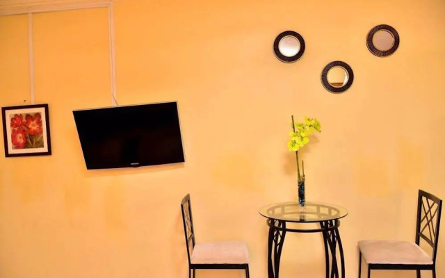 Kingston Sunset Guest Apartment II