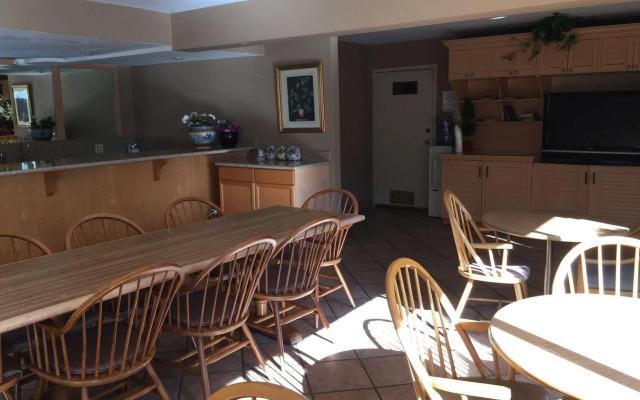 Portside Inn & Suites