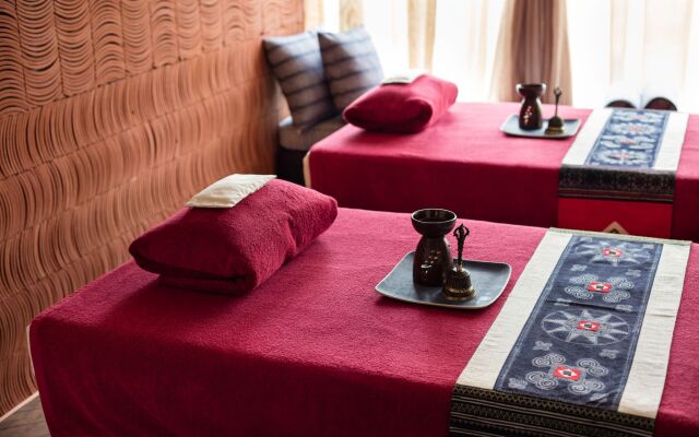 Silk Path Grand Sapa Resort & Spa