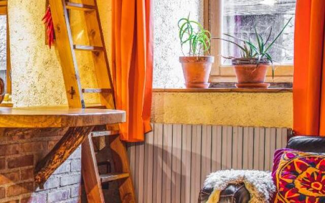 The Dragon Barn - Studio