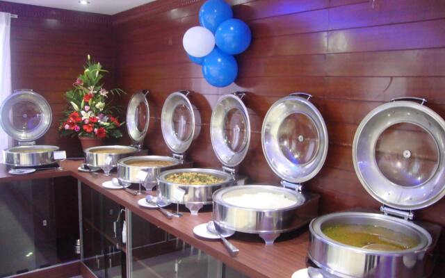 Sunray Hotel