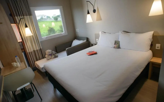 ibis Itatiba