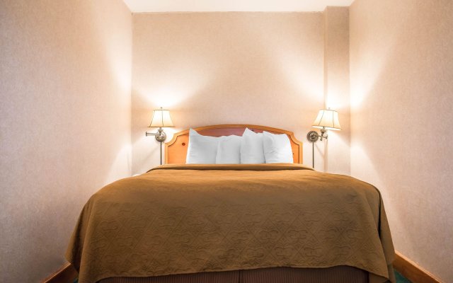 Comfort Suites Monaca