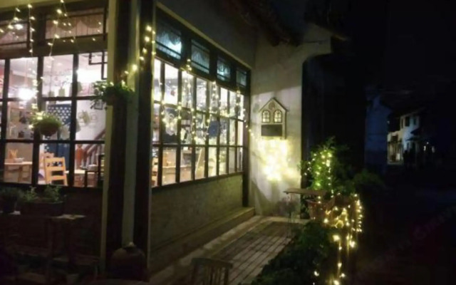 Lou＇s Inn