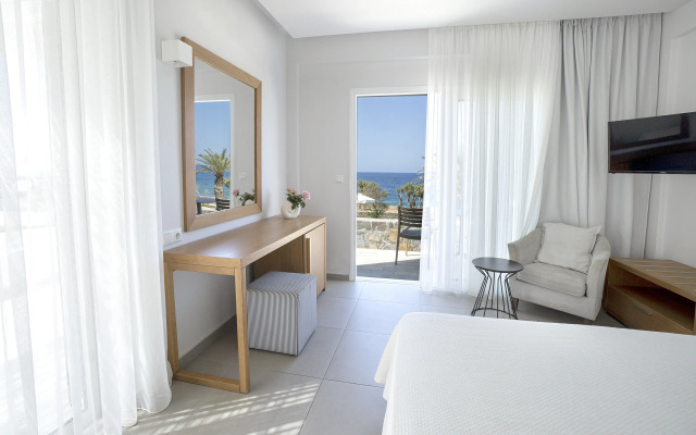 Maritimo Beach Hotel