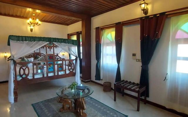 Tausi Palace Hotel