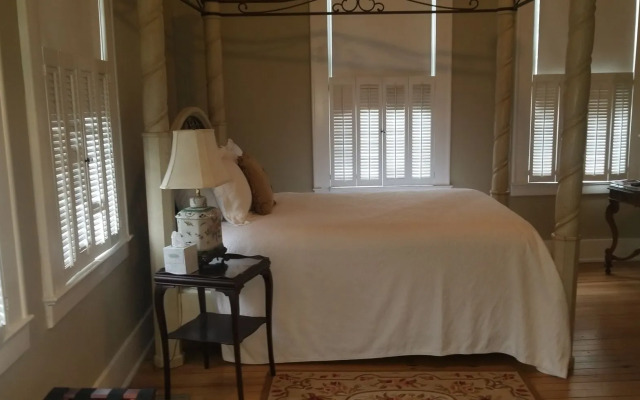 Downtown Guest Quarters Hotel