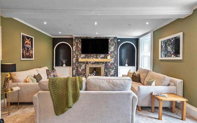 Snowdonia Manor