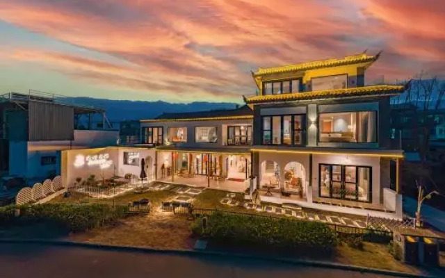 Wind and rain said sea view beauty villa