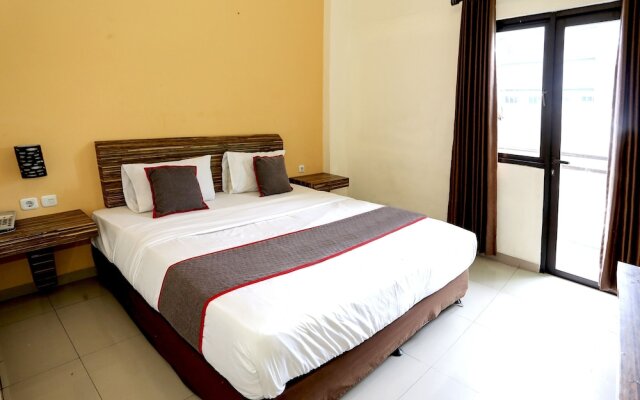 Super OYO Collection O 92130 Hotel Fiducia Kaji