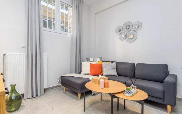 Penelope's Charming 2-BR Apt in Athens