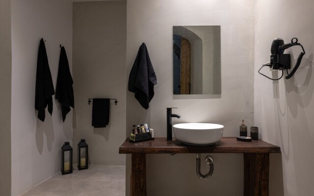 Ancient Knights Luxury Suites