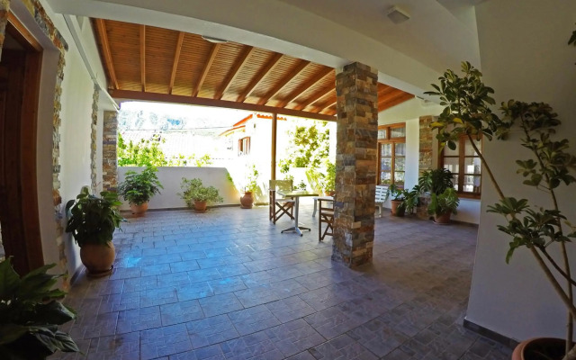 Tarsanas Apartments