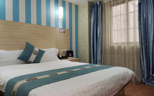 CMAX Hotel
