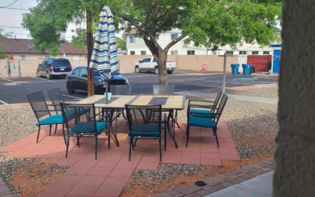Red Rock Motel