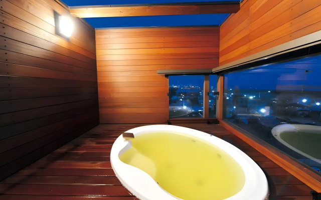 Shirako New Seaside Hotel