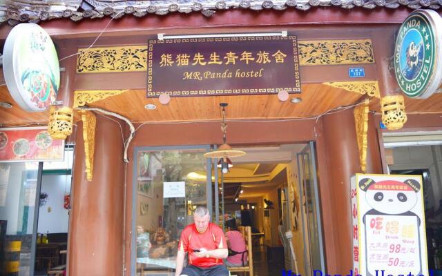 Mr.Panda Youth Hostel