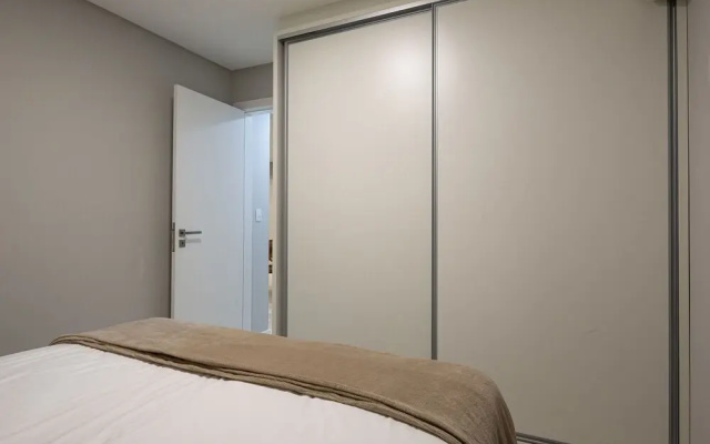 2BR Apt w/ Pkg & BBQ 450m From sea Ean503