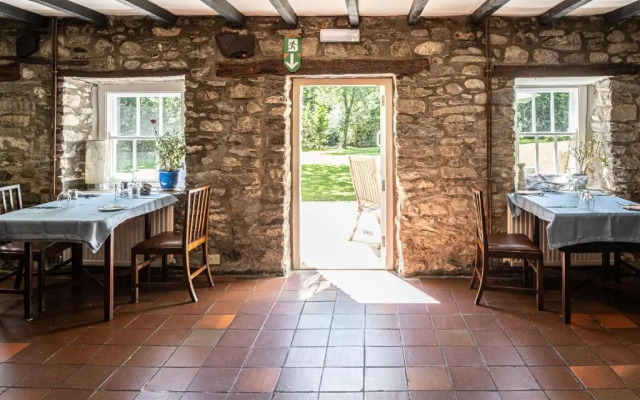 Tŷ Mawr Country Hotel