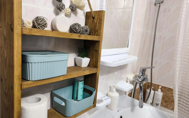 Уютная квартира Код Комфорта с ТЦ Миндаль на Цветном 5