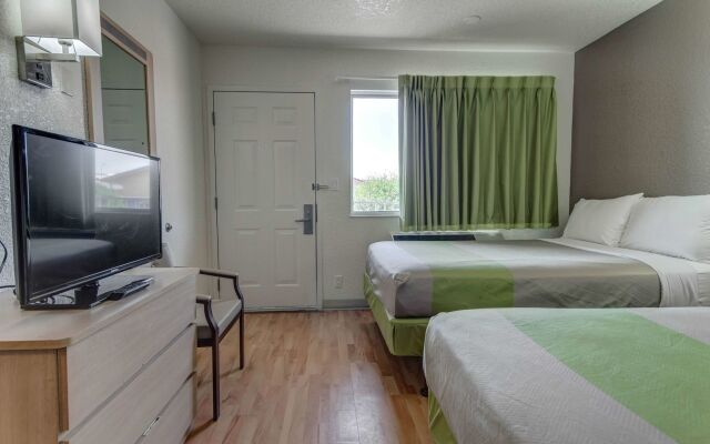 Studio 6 El Paso, TX - East