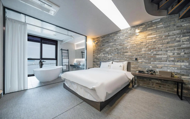 Louis Boutique Hotel