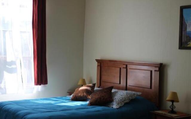 Hostal Residencia en el Cerro
