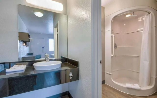 Studio 6 Albuquerque Nm Midtown