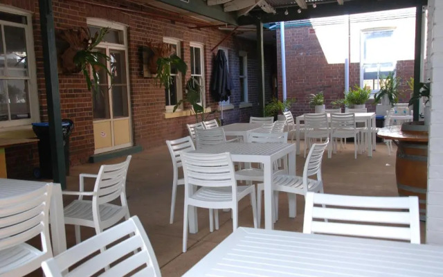 The Fed and Bed Temora