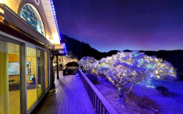 Bohemian couple pension